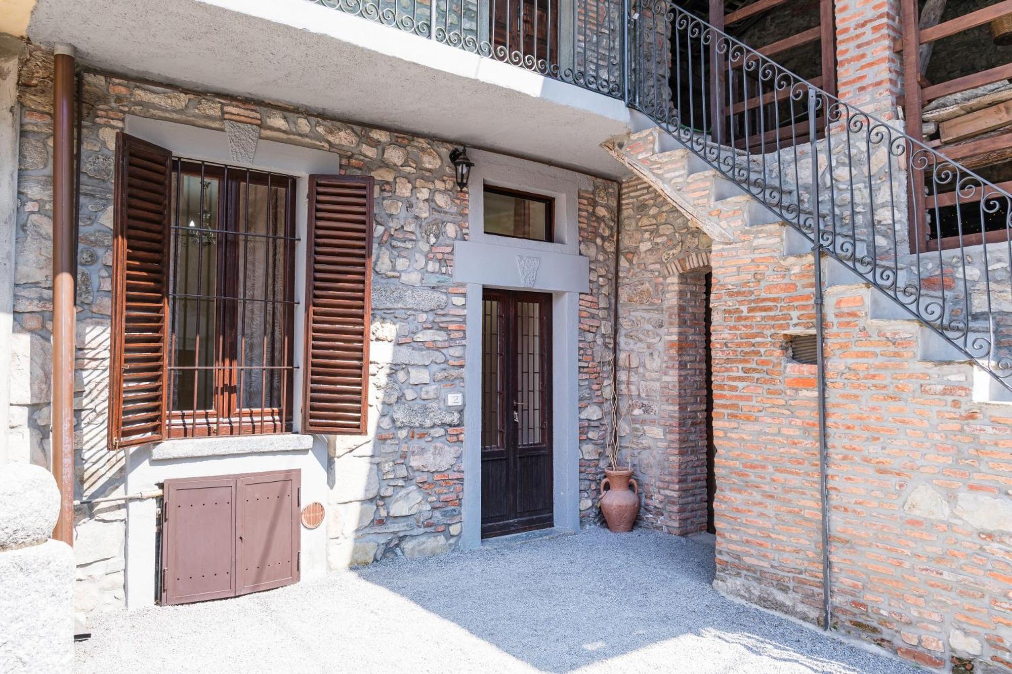 B&B La Corte And Home Restaurant - Free Parking - 10 Minutes To The Lake And Centre Όπως Εξωτερικό φωτογραφία